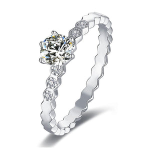 925 Sterling Silver Honeycomb Round Cut CZ Ring 1