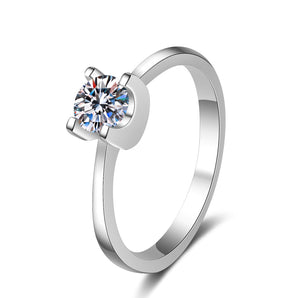 925 Sterling Silver Round Cut CZ Solitaire Ring 1