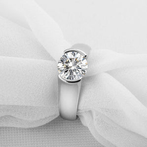 925 Sterling Silver Classic Round Created White CZ Ring 1