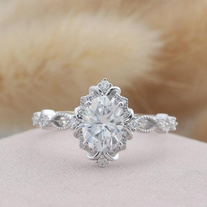 925 Sterling Silver  Round Cut CZ Vintage Ring 2